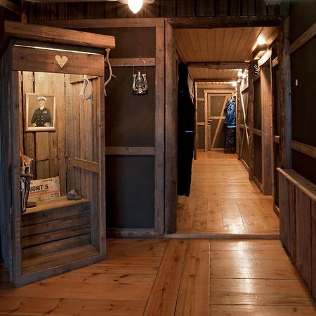 Basecamp Hotel Longyearbyen Exterior photo