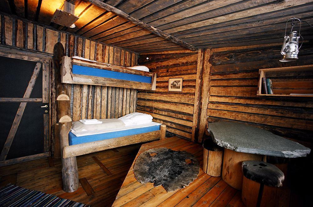 Basecamp Hotel Longyearbyen Exterior photo