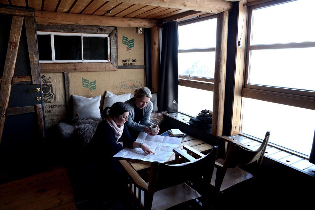 Basecamp Hotel Longyearbyen Exterior photo