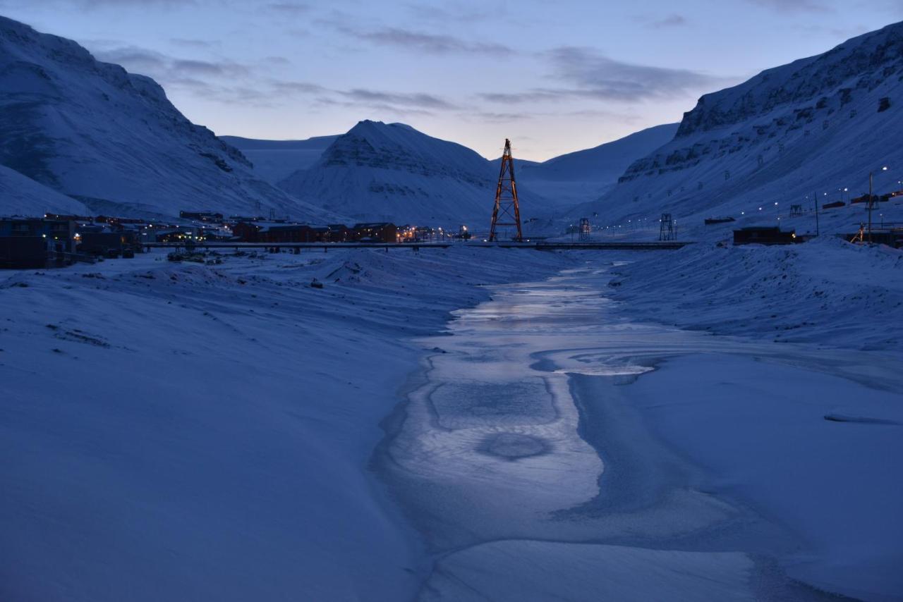 Basecamp Hotel Longyearbyen Exterior photo