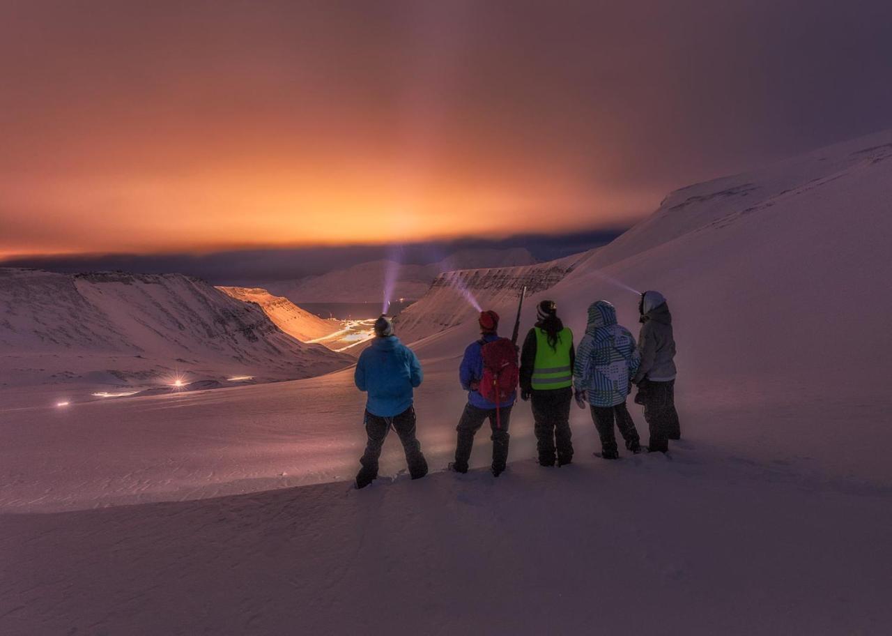 Basecamp Hotel Longyearbyen Exterior photo